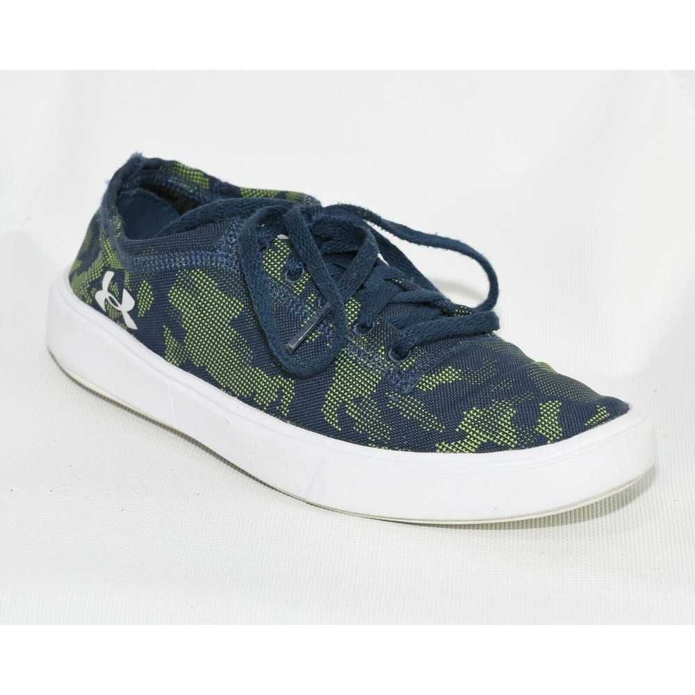 UNDER ARMOUR Boys Kick It 2 Shoes Camo 1303509 (Size US 3.5 Y)